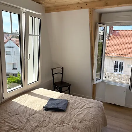 Hébergement de vacances Magnifique Maison Au Bord De La
