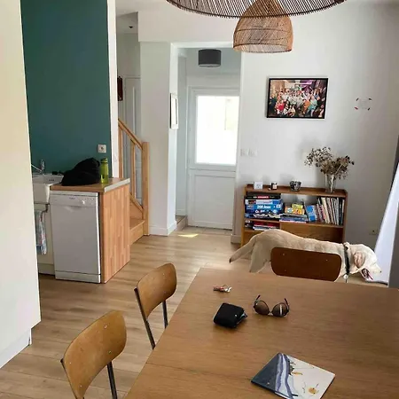 Hébergement de vacances Magnifique Maison Au Bord De La *